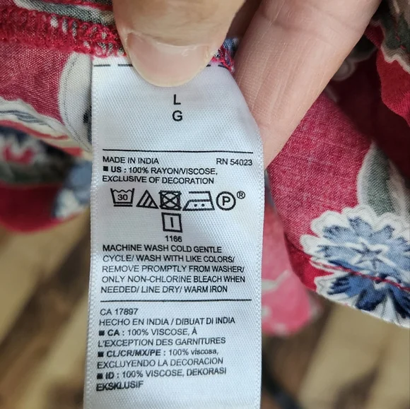 Floral Sleeveless Dress in Red - Picture 6 of 6